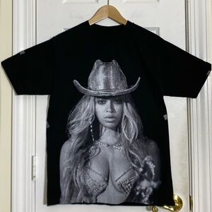 BEYONCÉ RENAISSANCE WORLD TOUR 2023 T-SHIRT Size MEDIUM VGC